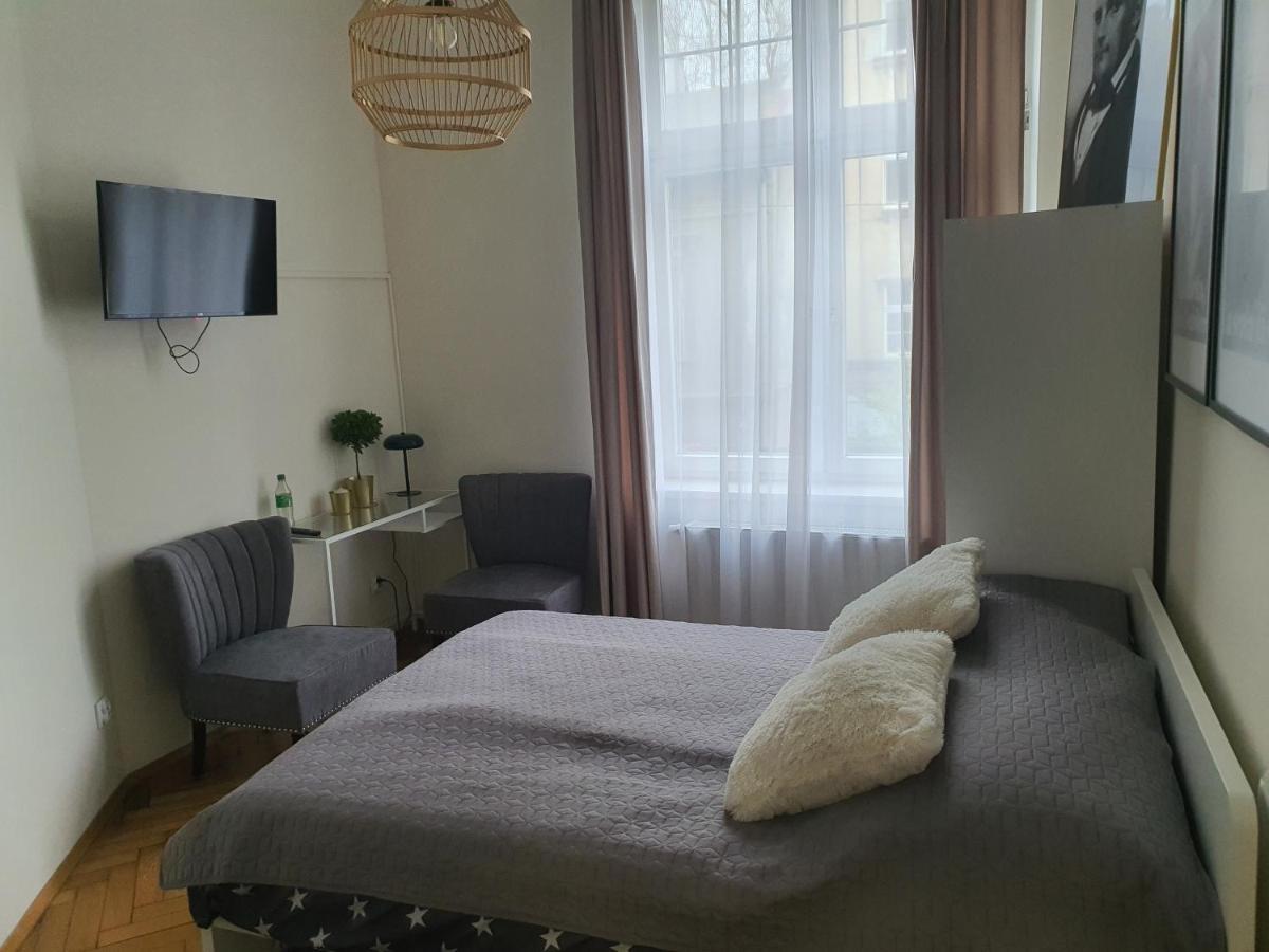 Hello Aparthotels Краків Екстер'єр фото
