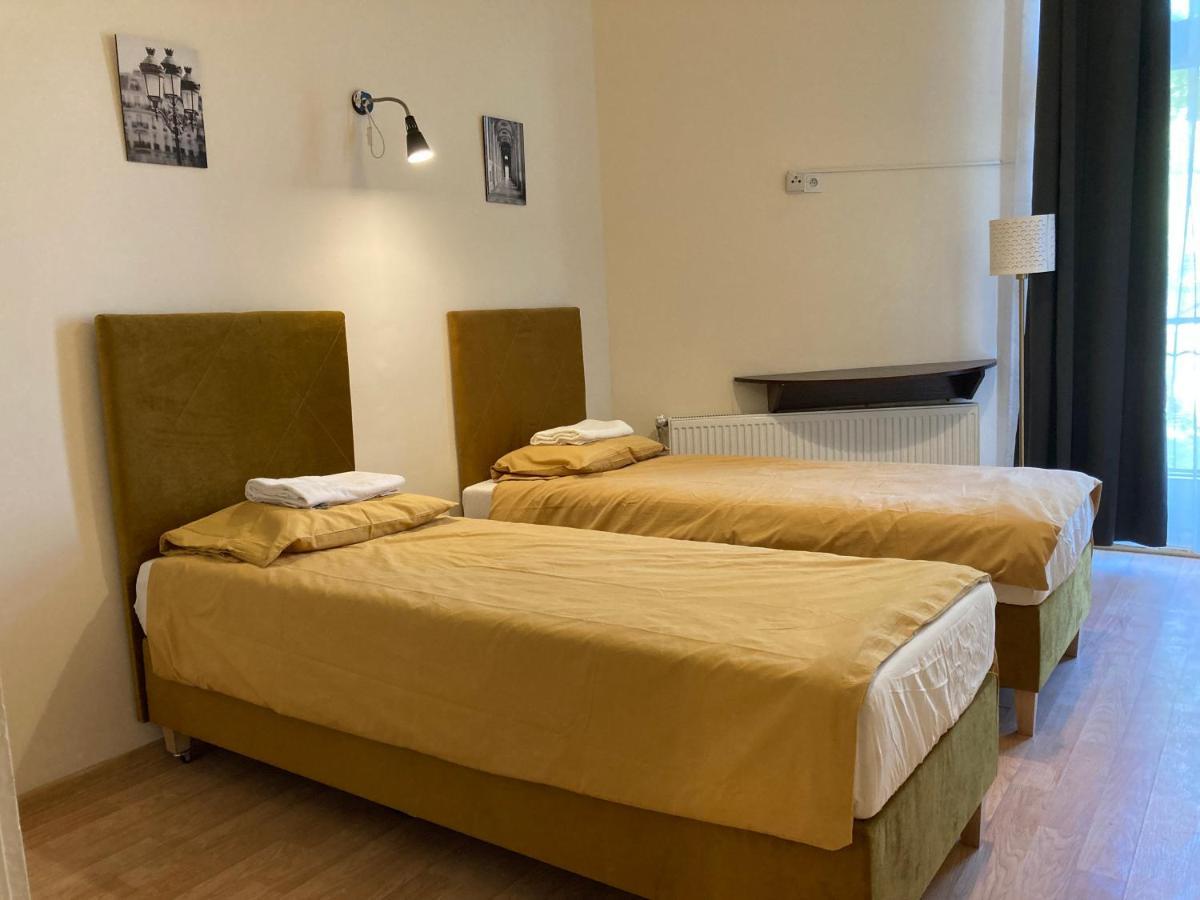 Hello Aparthotels Краків Екстер'єр фото